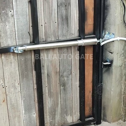 Pintu Otomatis dengan Access Control di Bali